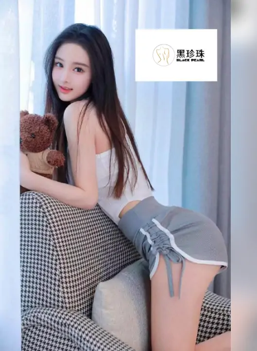 超高颜值冷白皮 黑珍珠女友 Irene英国外围伴游伦敦外围伴游